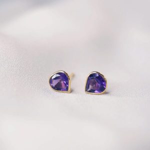 Kainaaz Amethyst Studs