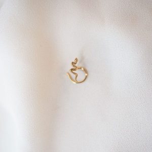 Single Snake Stud